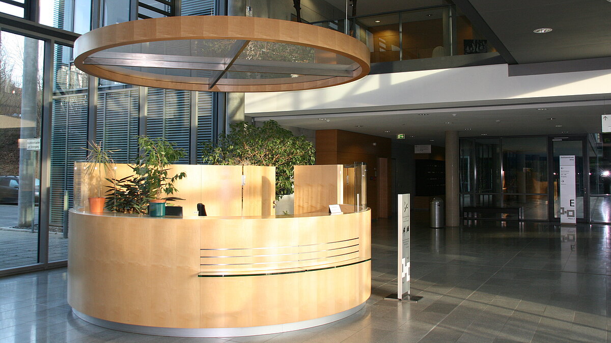 Eingangs- und Servicebereich im Justizzentrum Jena Eingangs- und Servicebereich im Justizzentrum Jena